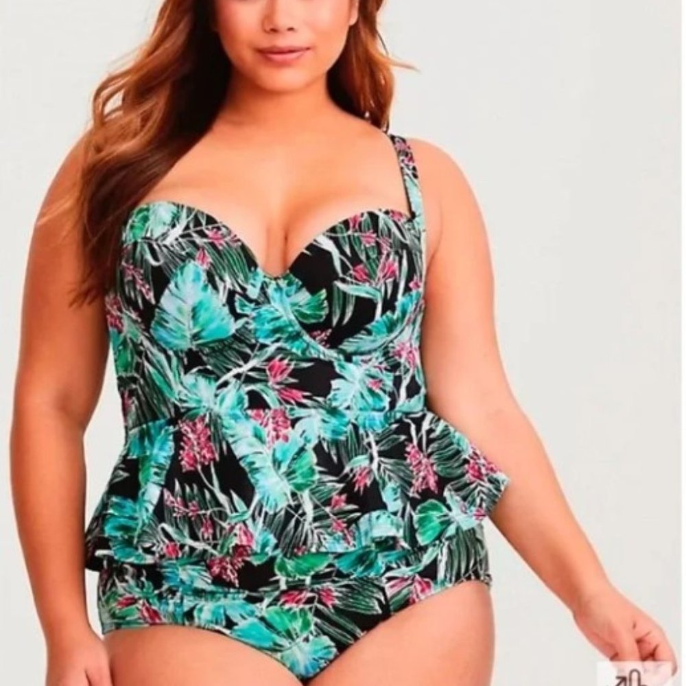 Torrid size 4 Tropical Palm print peplum Swim Set